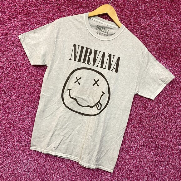 Nirvana Nevermind Gray Grunge Tshrit size Medium - Picture 3 of 4